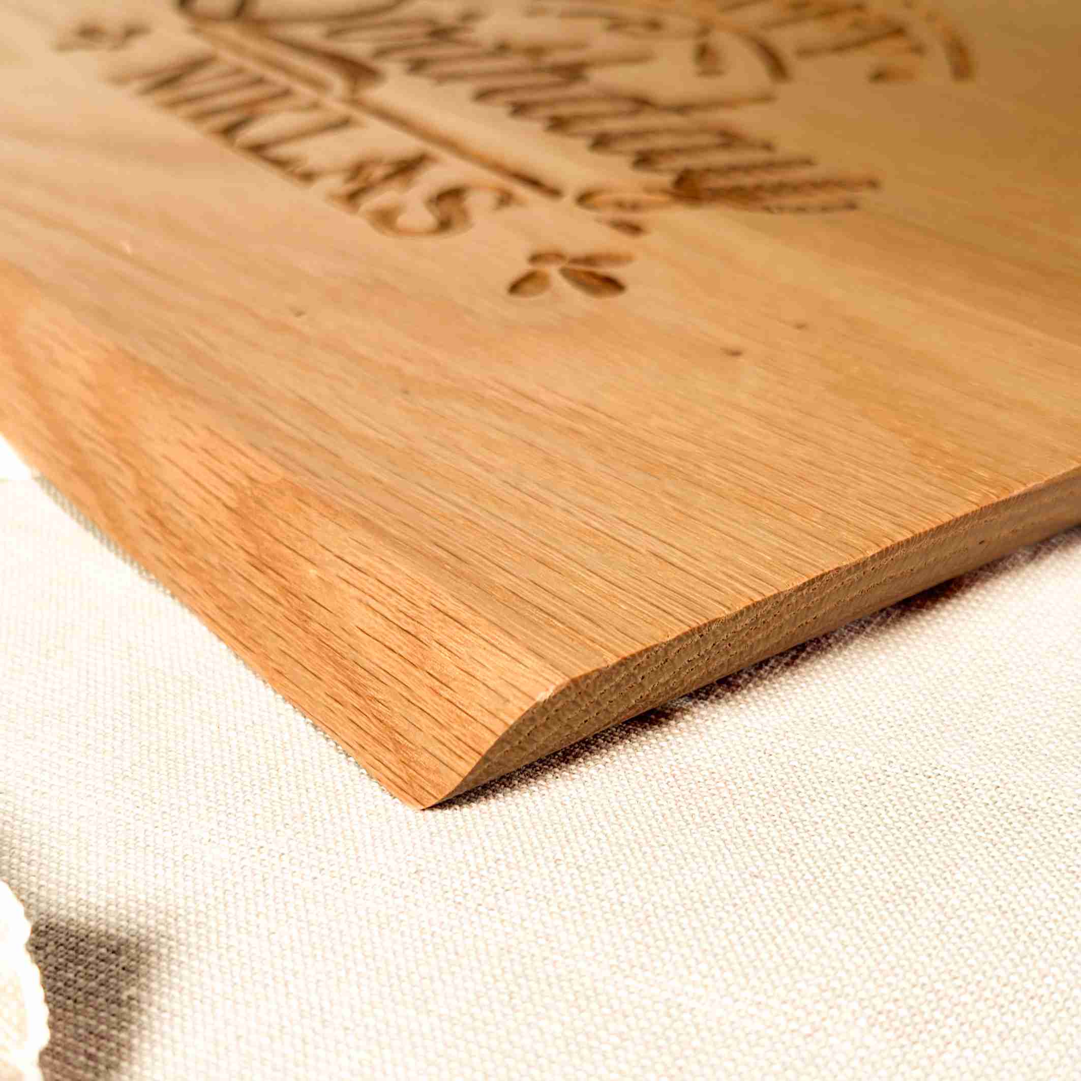 Graviertes Schneidebrett Eiche mit Namen