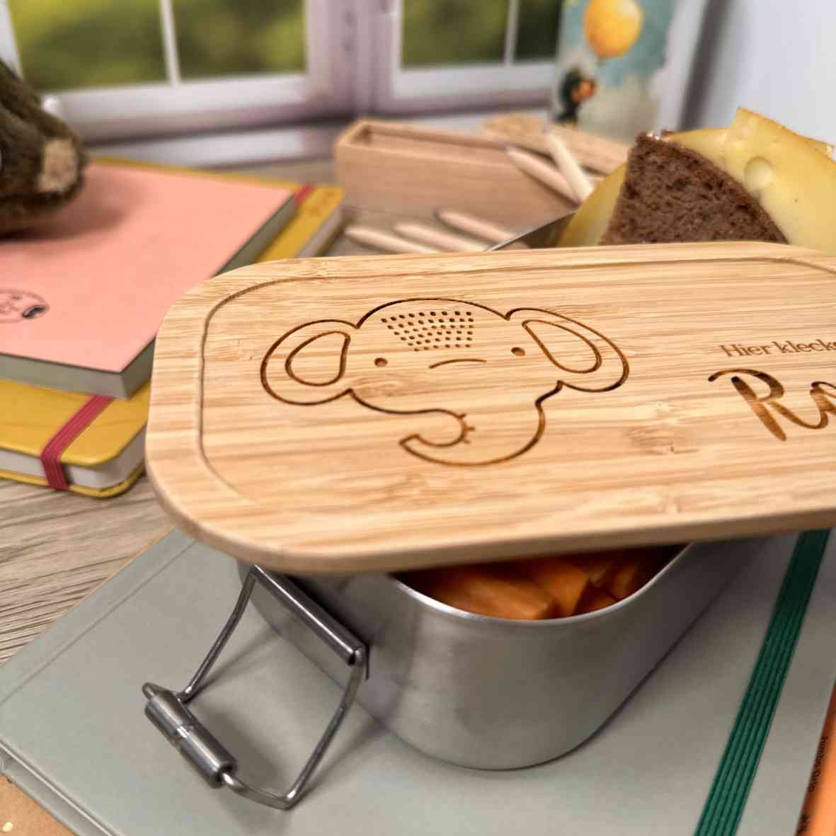 Personalisierte Brotdose mit Elefant und Namensgravur