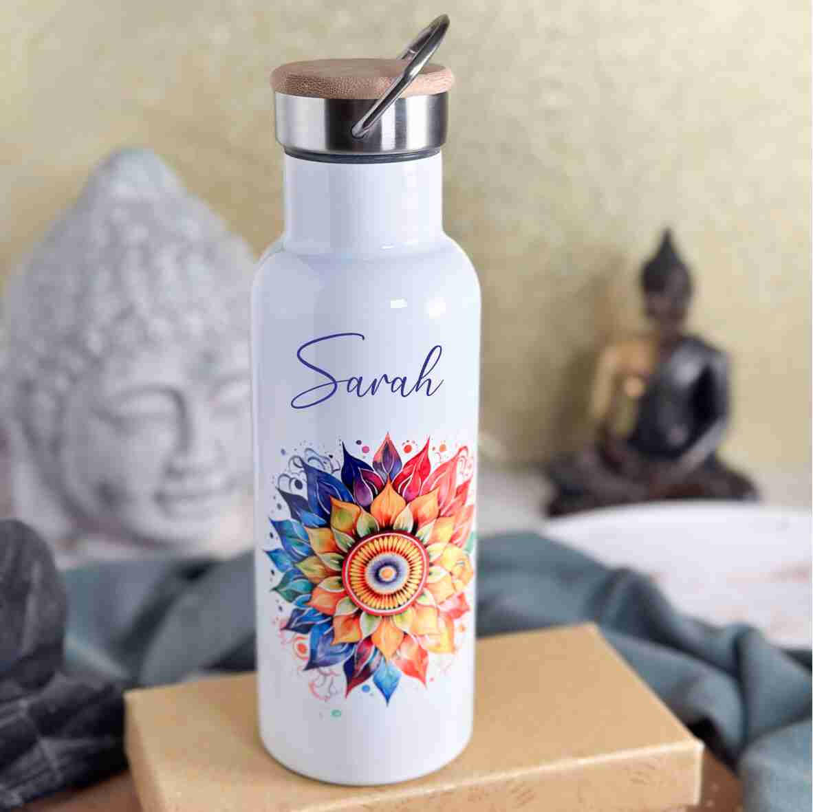 Thermoflasche weiß Mandala bunt.