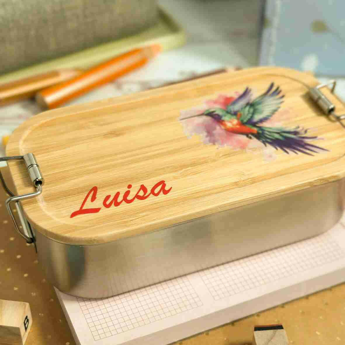 Personalisierte Brotdose Kolibri, farbig bedruckt - Edelstahl mit Bambusdeckel.
