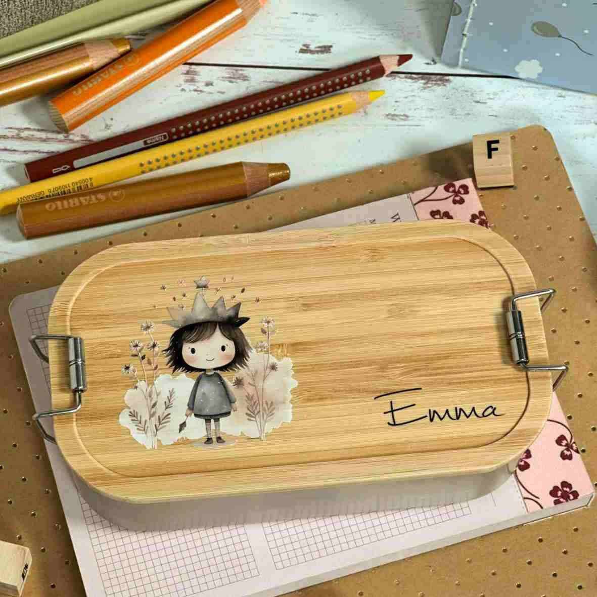 Personalisierte Brotdose Little Princess, farbig bedruckt - Edelstahl mit Bambusdeckel.