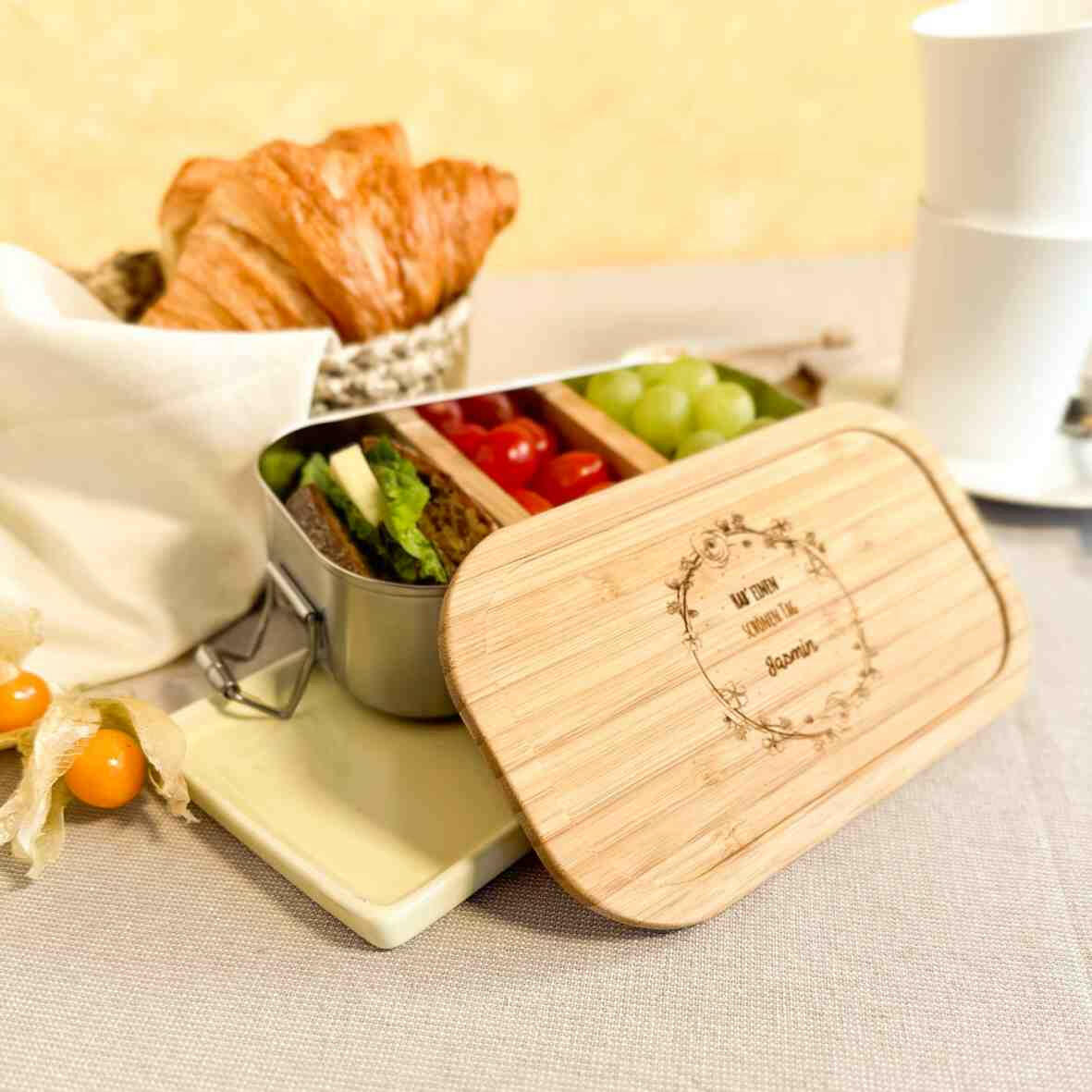 Personalisierte Brotdose Blumenranke - Edelstahl mit Bambusdeckel.