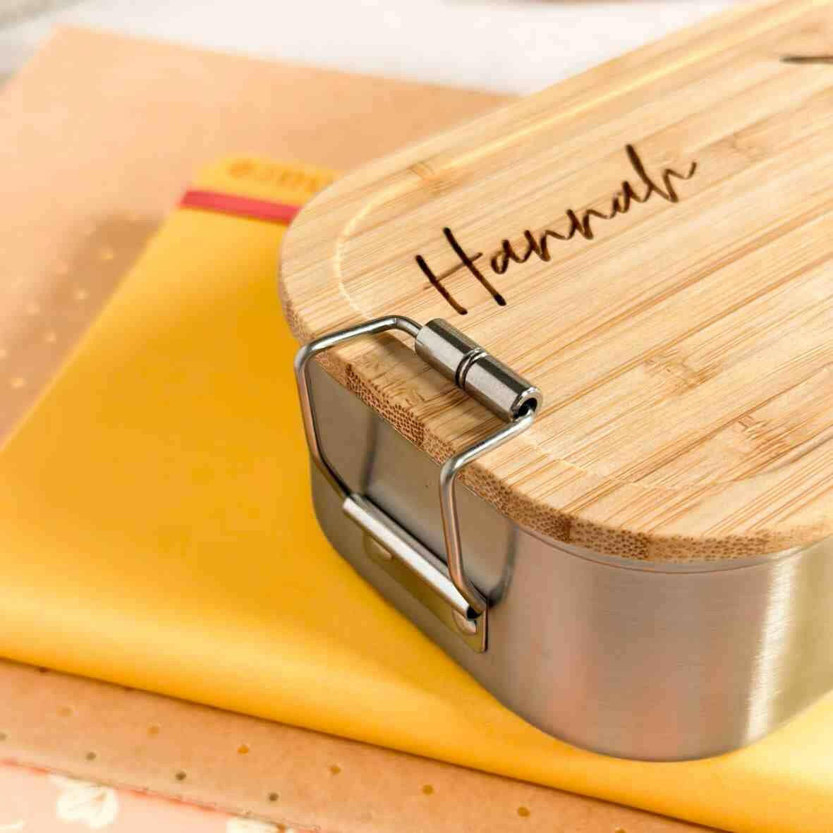 Personalisierte Brotdose Pferd - Edelstahl mit Bambusdeckel.