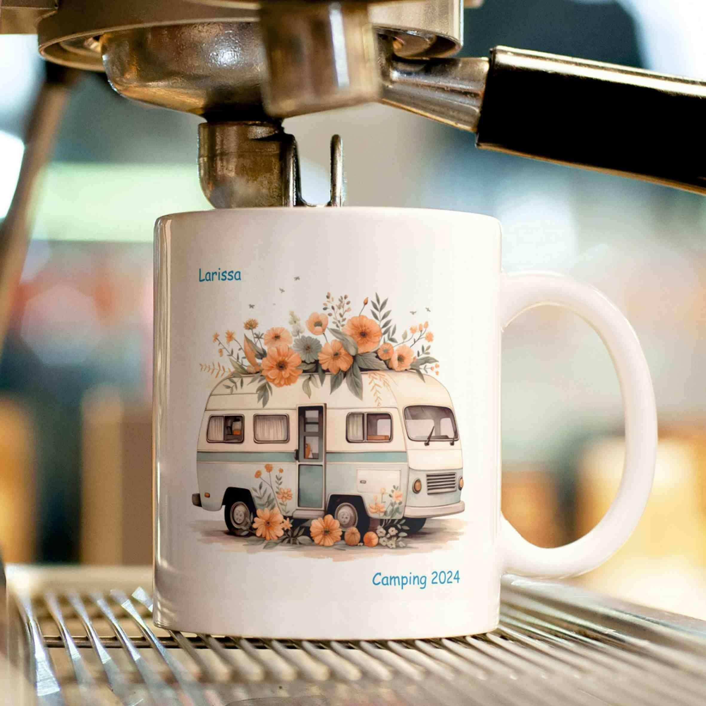 Personalisierte Tasse Camping 2024.