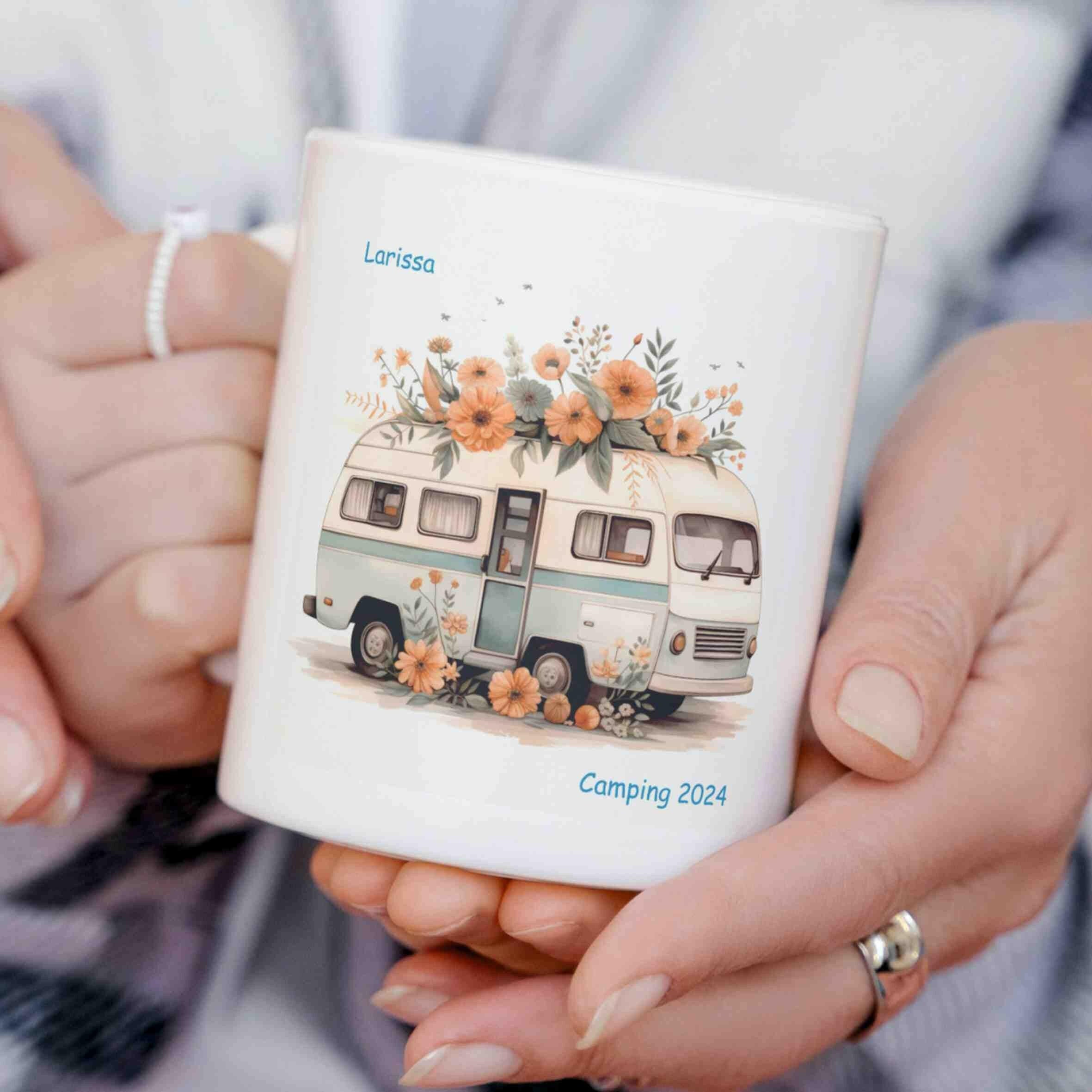 Personalisierte Tasse Camping 2024.