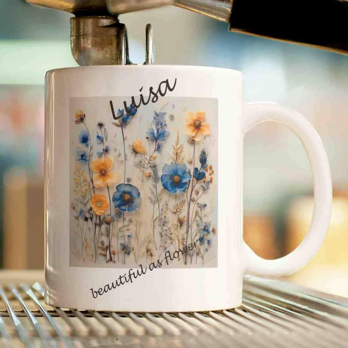 Personalisierte Tasse gepresste Kornblumen-Grafik.