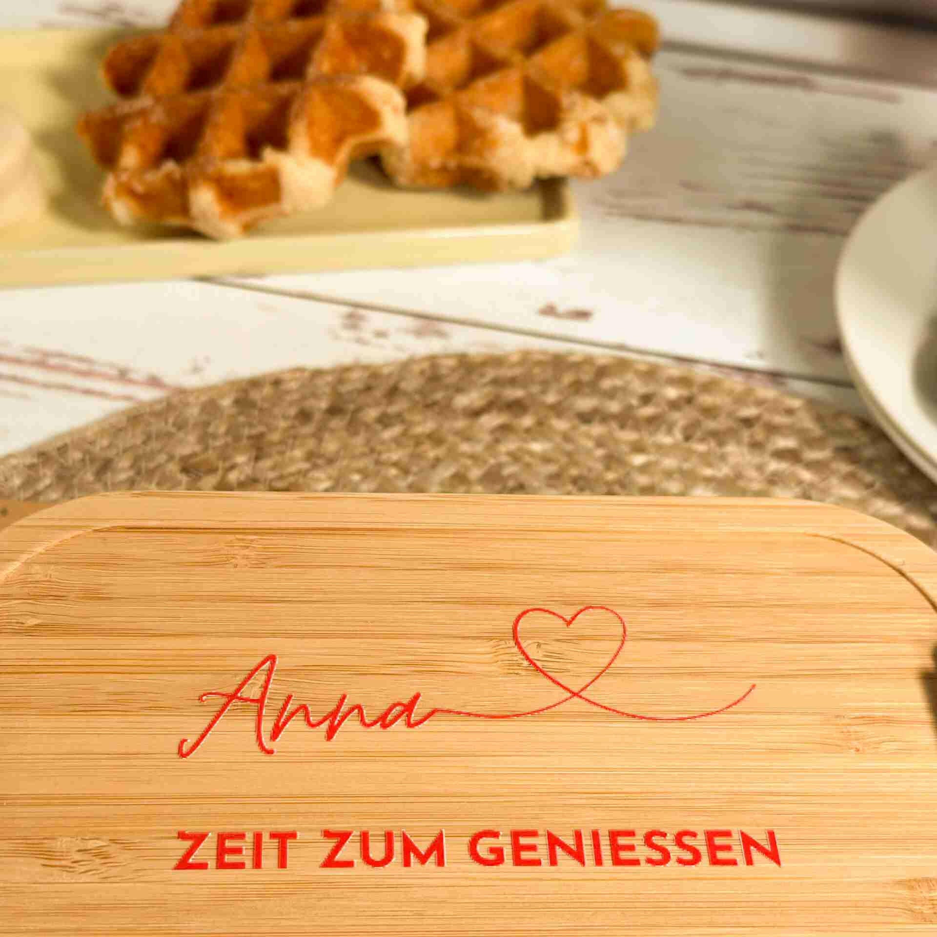 Personalisierte Brotdose - Name, Herz, Spruch ROT.