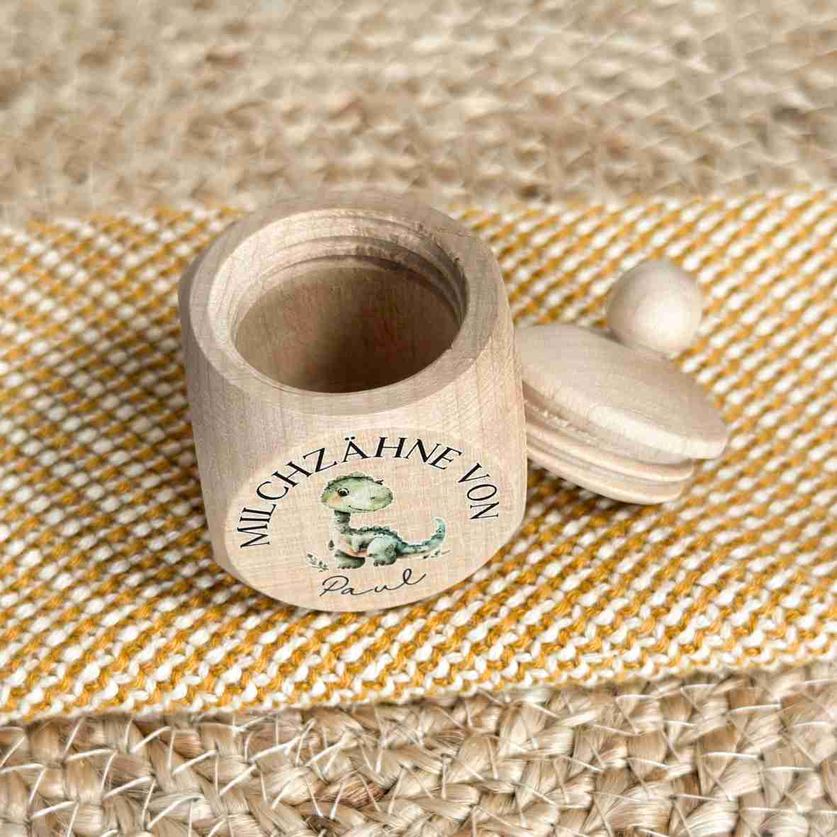 Milchzahndose Ahorn Dinosaurier – personalisiert