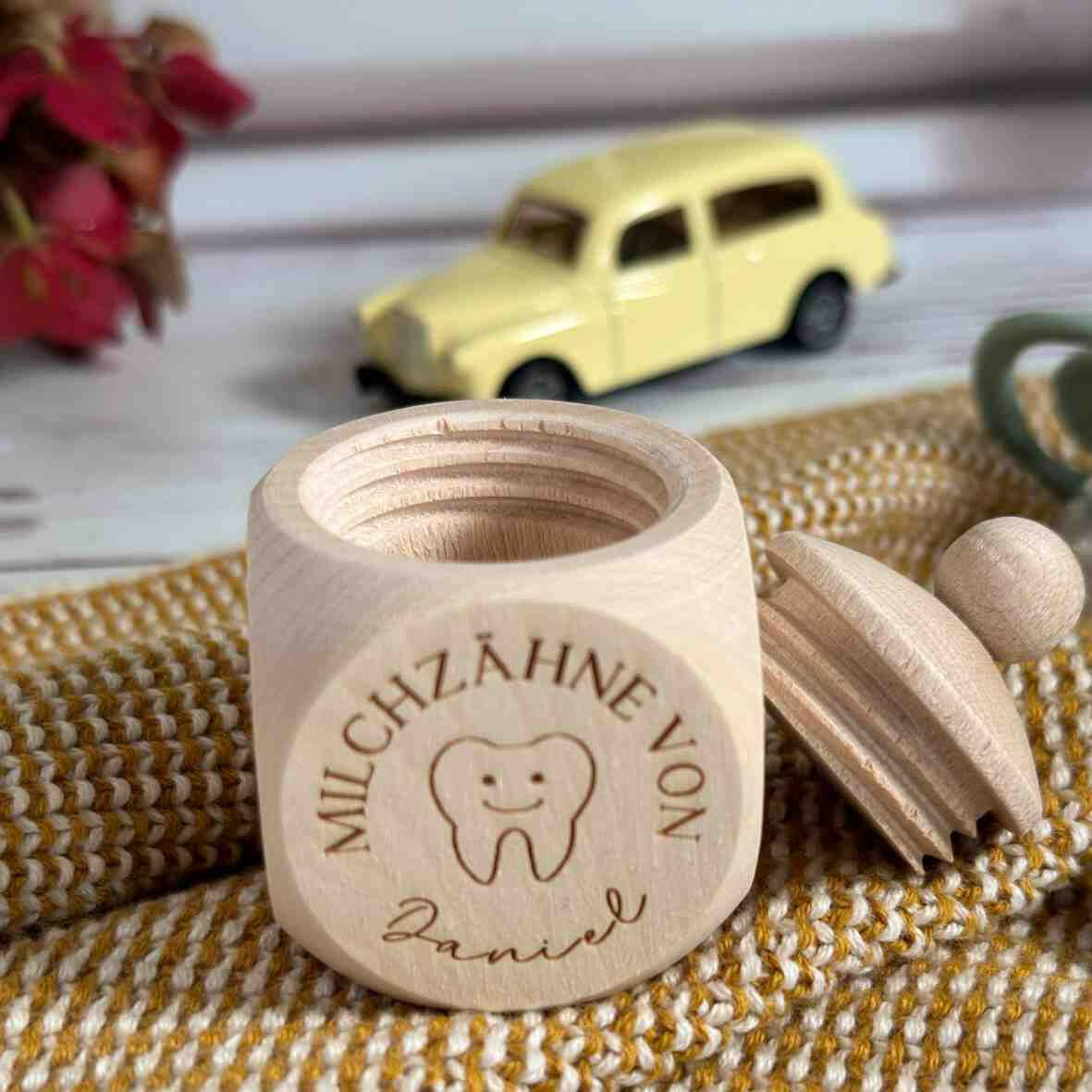 Personalisierte Milchzahndose Zahn.