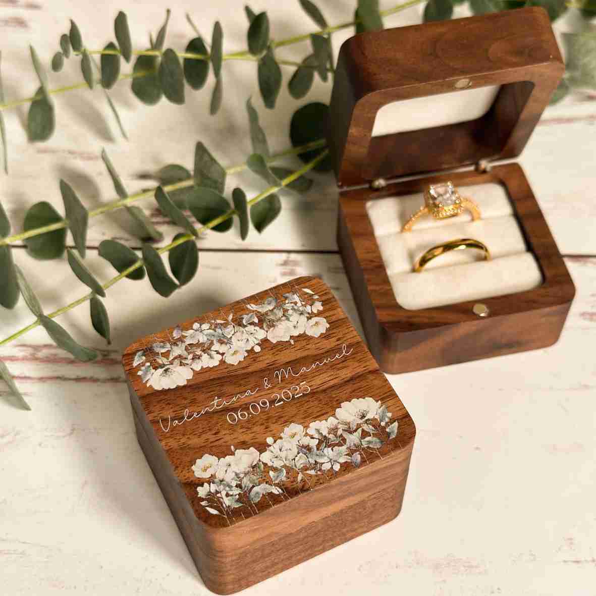 Ringbox Holz Blumenmotiv Namen