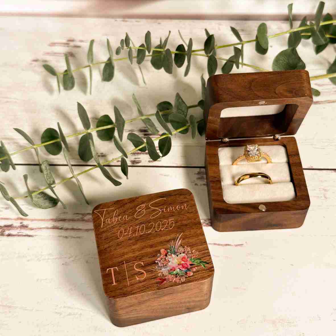 Ringbox Holz mit Blumenmotiv