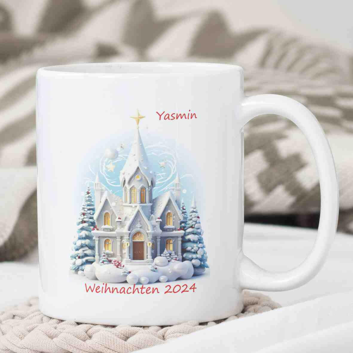 Personalisierte Tasse Christmas Church-Grafik 2025.