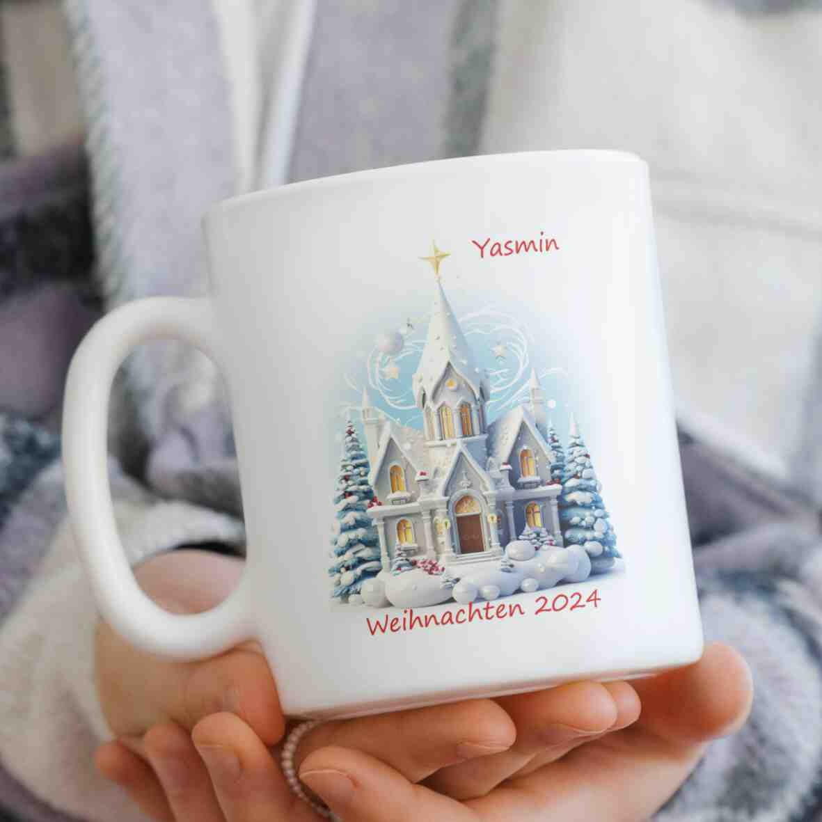 Personalisierte Tasse Christmas Church-Grafik 2025.
