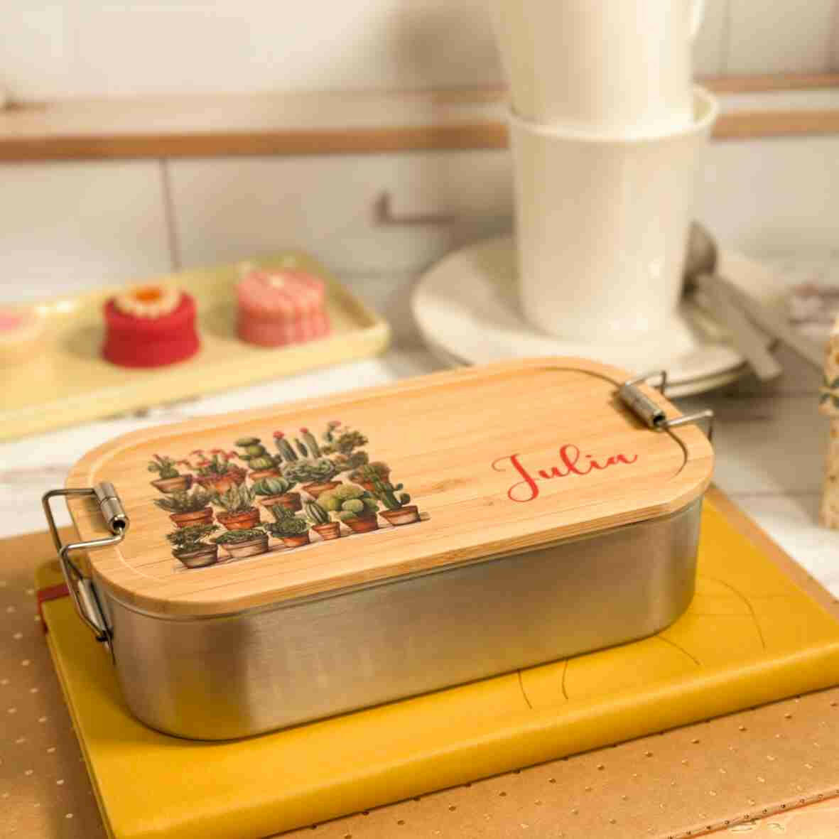 Personalisierte Brotdose Kakteen, farbig bedruckt - Edelstahl mit Bambusdeckel.
