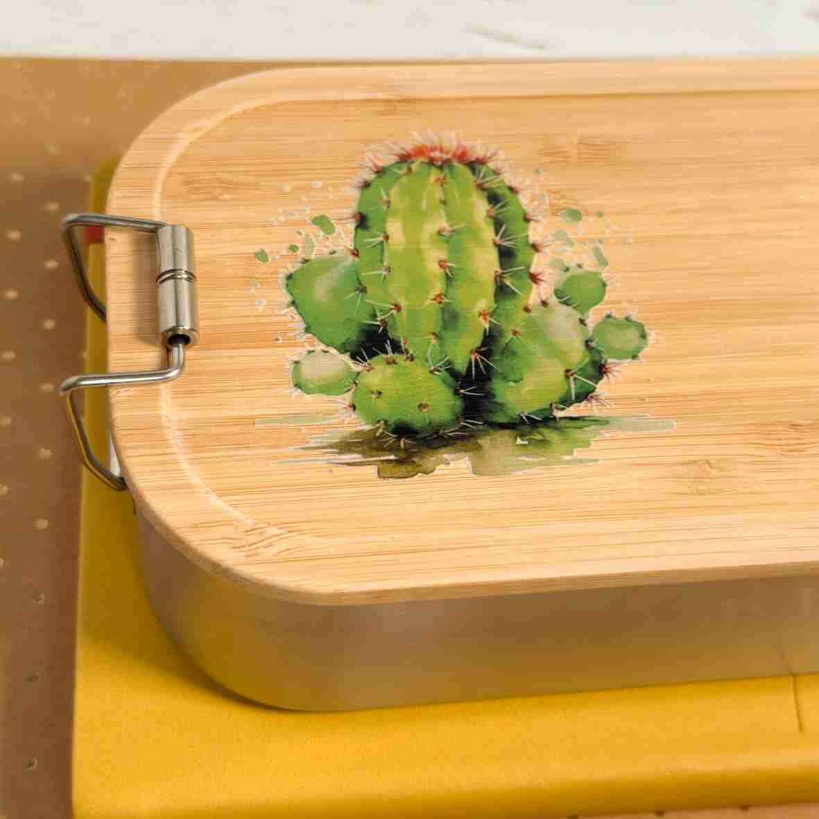 Personalisierte Brotdose Kaktus, farbig bedruckt - Edelstahl mit Bambusdeckel.