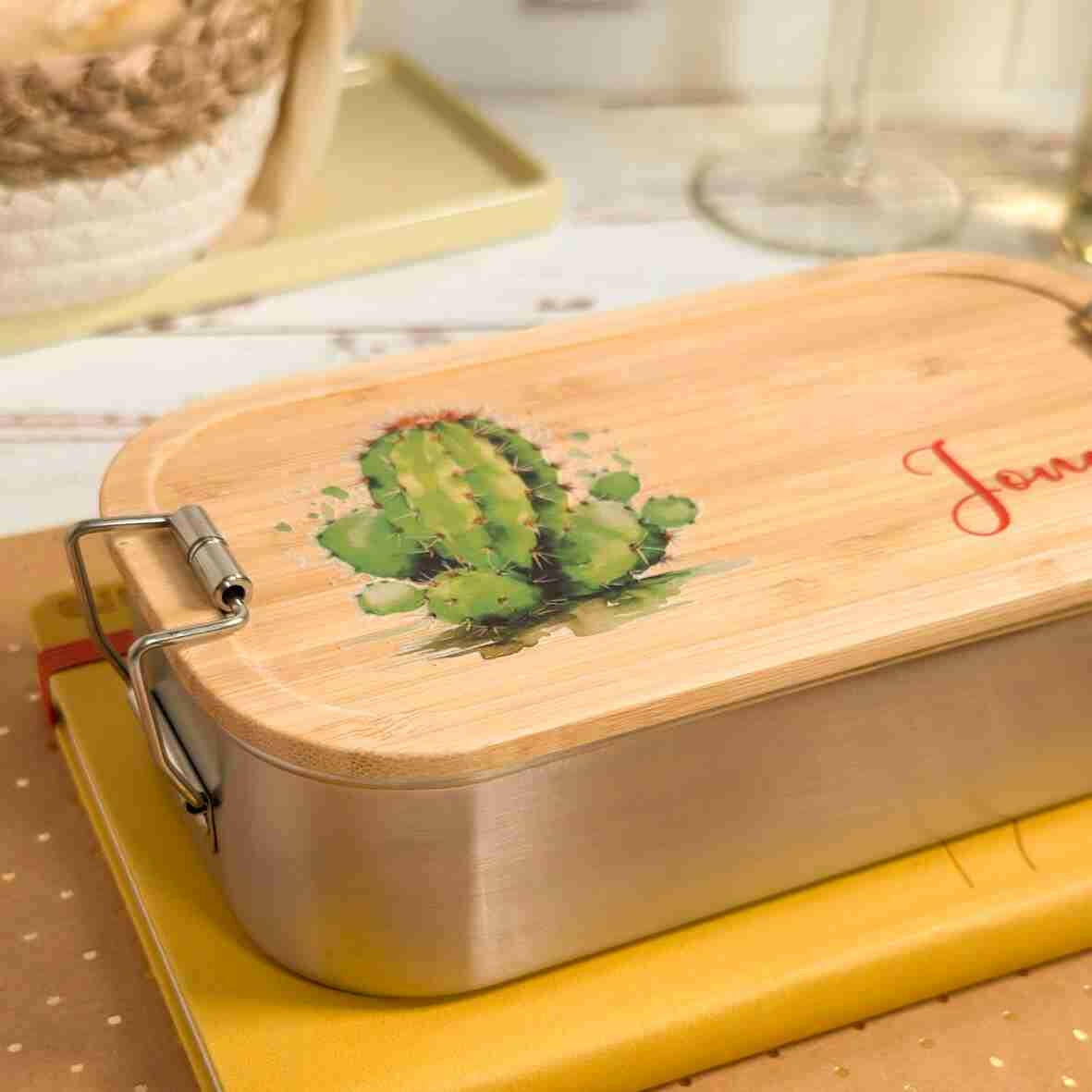 Personalisierte Brotdose Kaktus, farbig bedruckt - Edelstahl mit Bambusdeckel.
