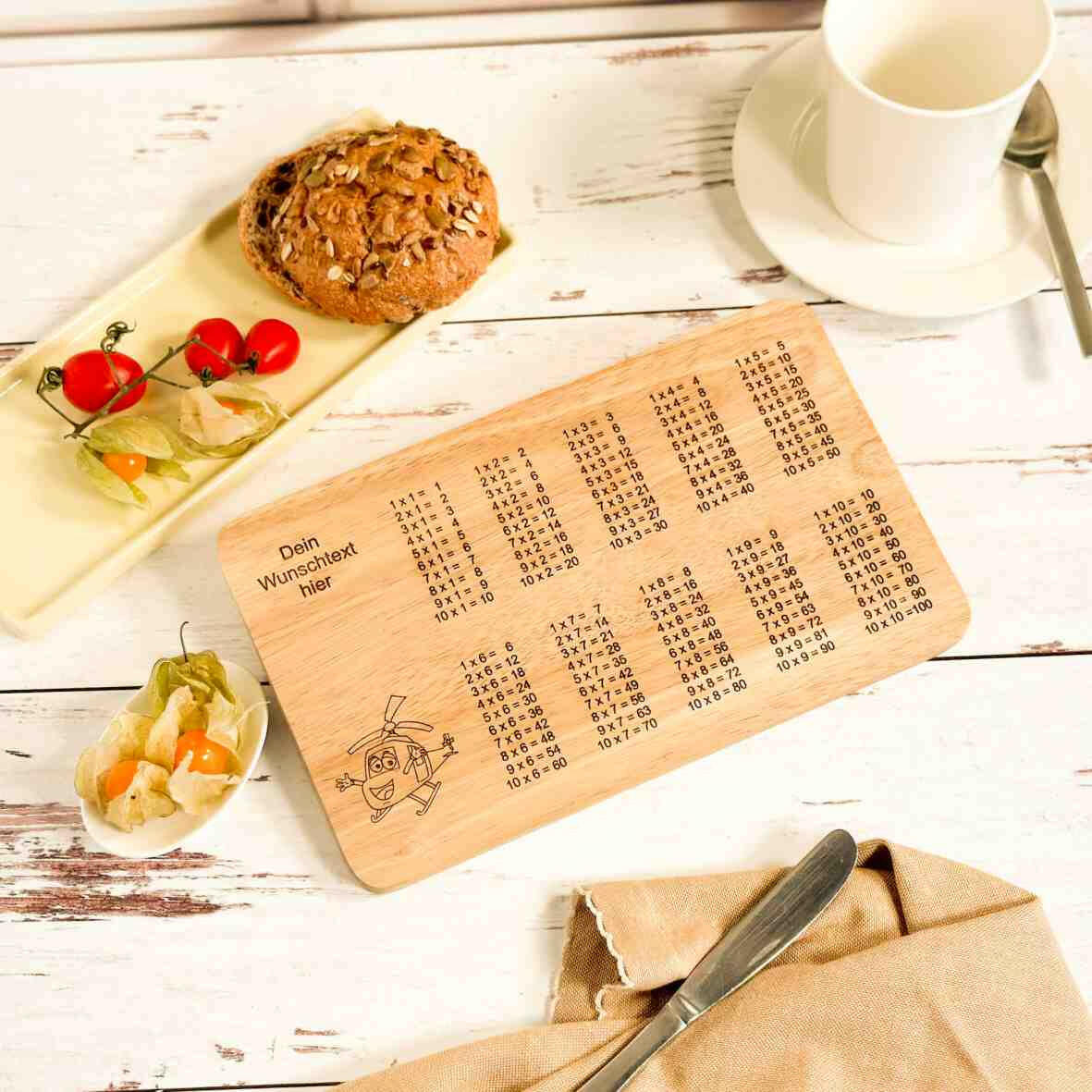 Personalisiertes Frühstücksbrettchen 1 x 1 Schulkind (2).