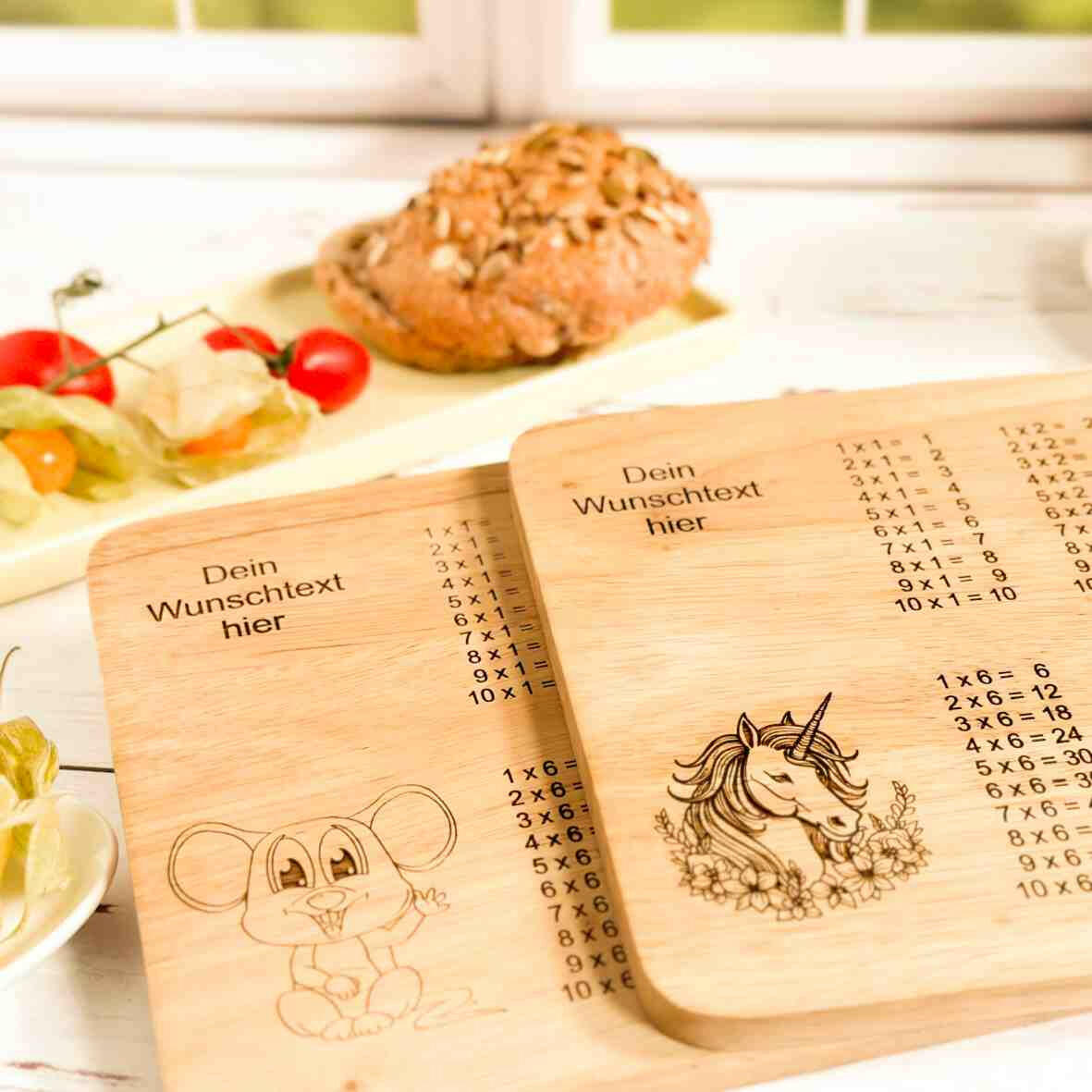 Personalisiertes Frühstücksbrettchen 1 x 1 Schulkind (2).