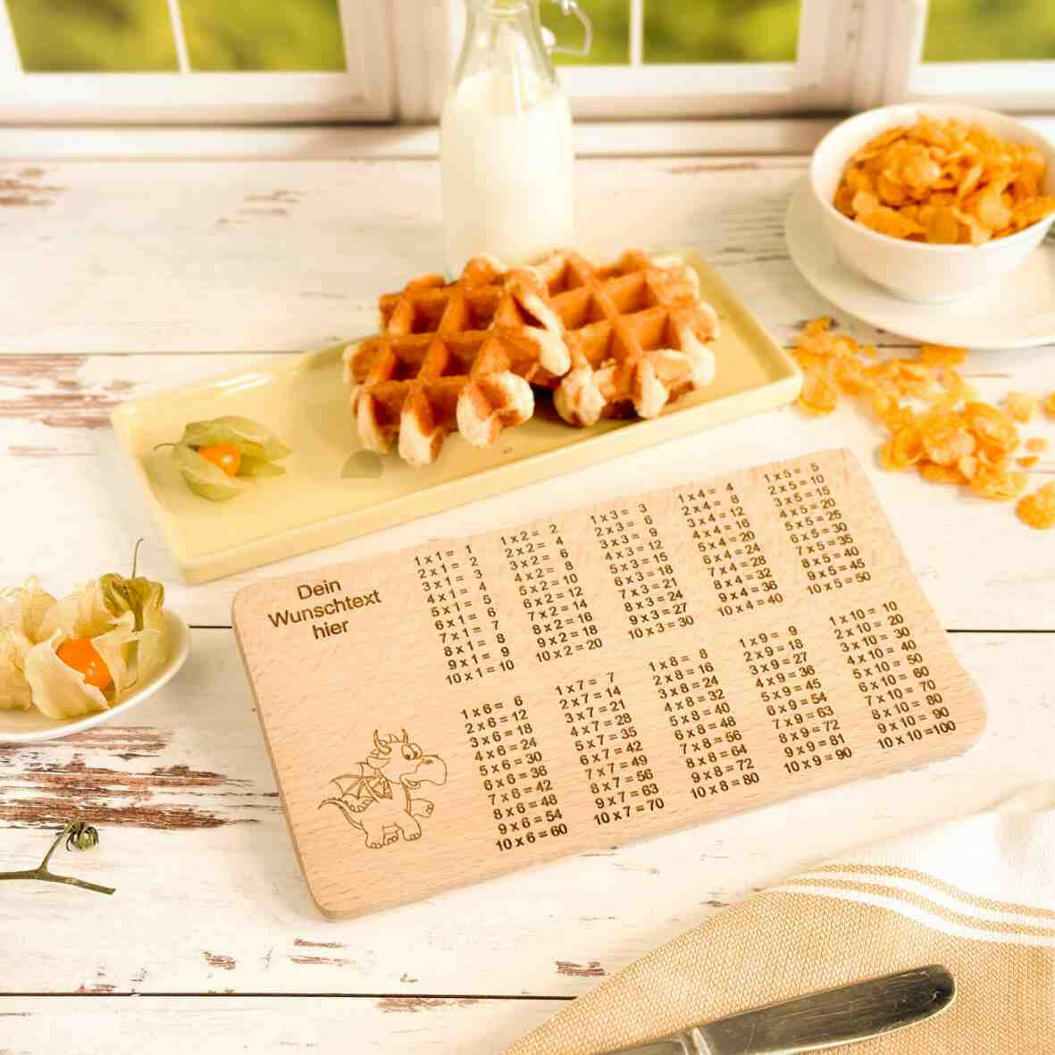 Personalisiertes Frühstücksbrettchen 1 x 1 Schulkind (3).