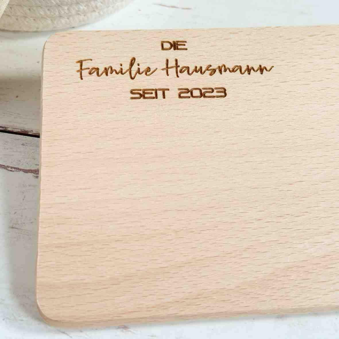 Personalisiertes Frühstücksbrettchen Familie (1).