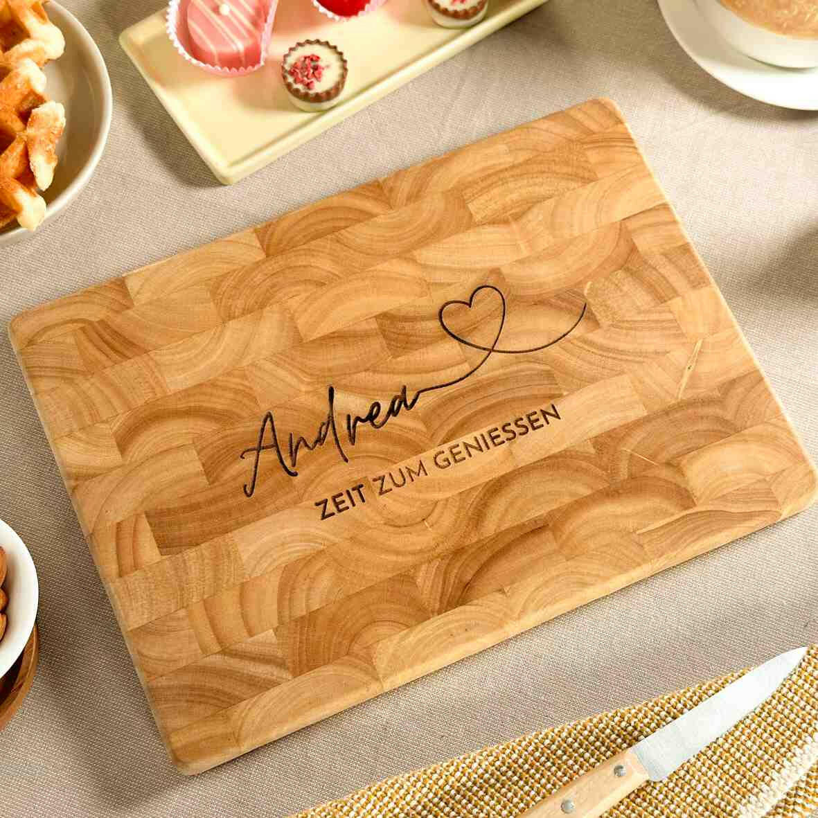 Personalisiertes Schneidebrett Stirnholz Name Herz Spruch.