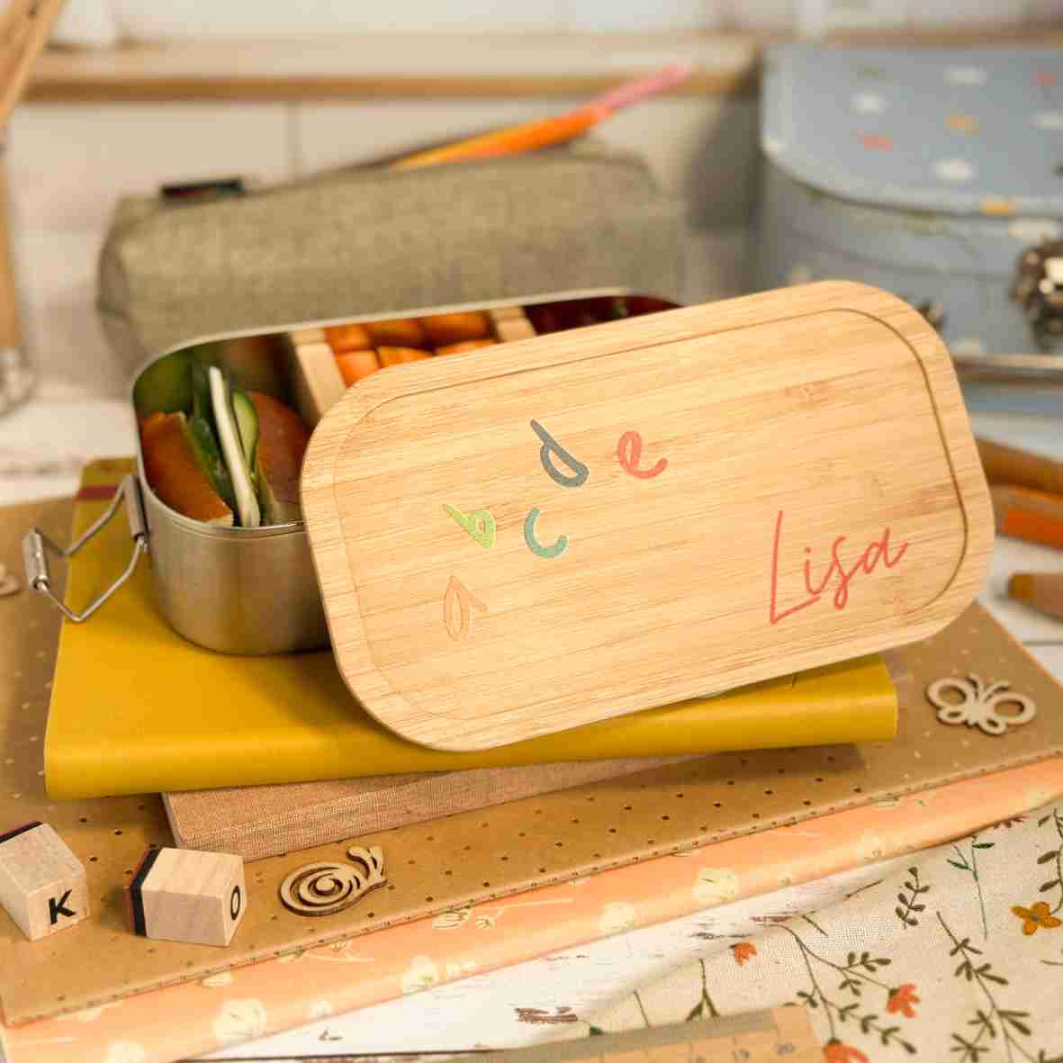 Personalisierte Brotdose ABC Edelstahl Bambus