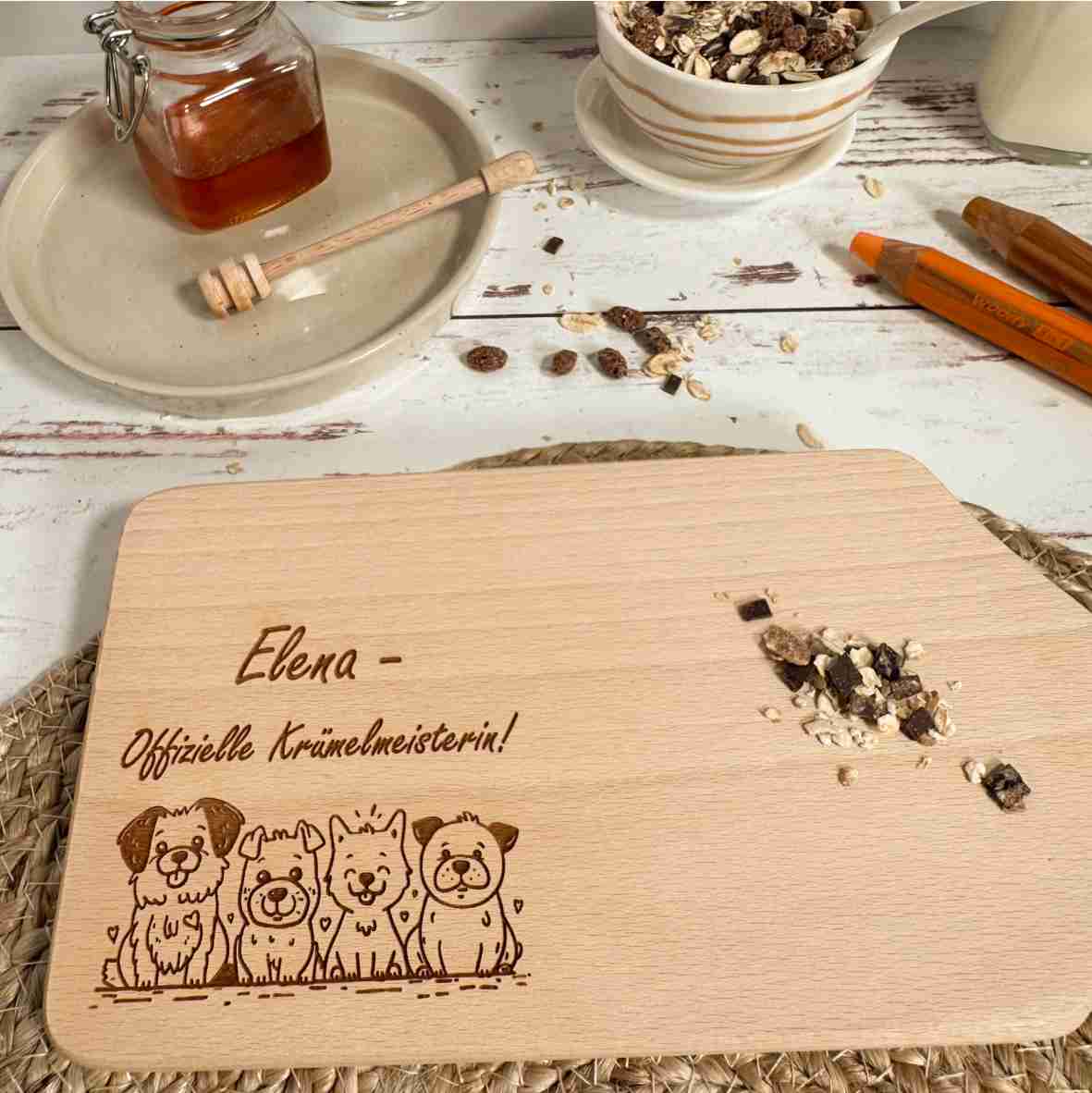 Personalisiertes Frühstücksbrettchen Hund aus Buchenholz mit Name