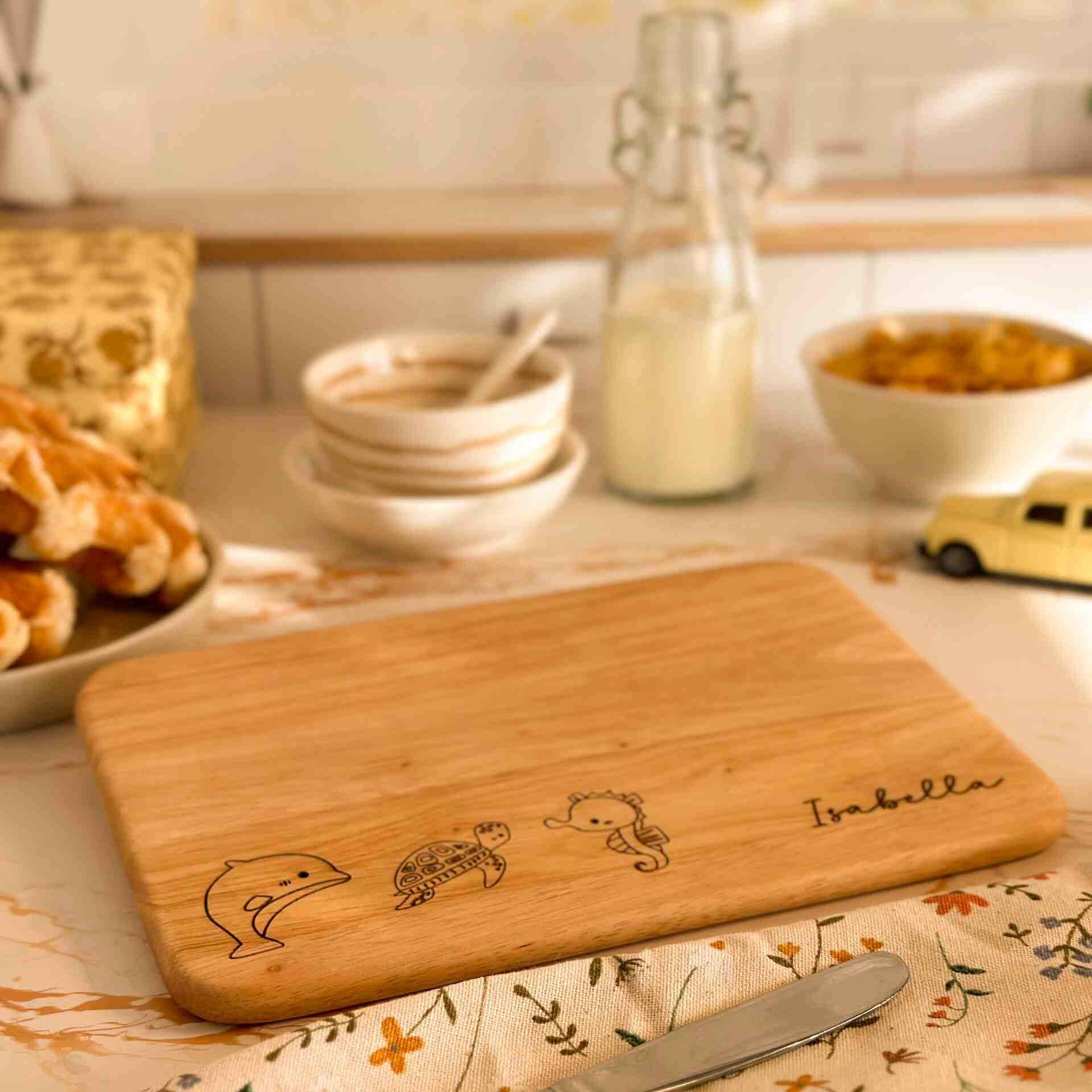 Personalisiertes Frühstücksbrettchen Meerestiere.