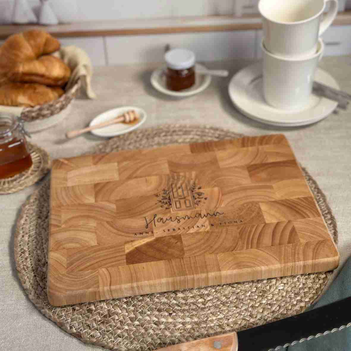 Personalisiertes Schneidebrett Haus Namen