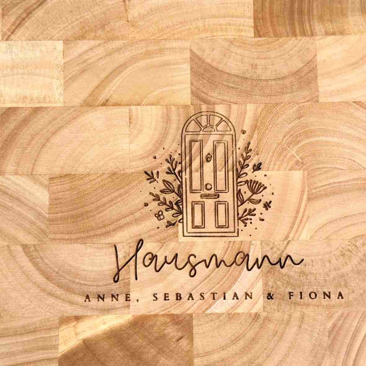 Personalisiertes Schneidebrett Haus Namen