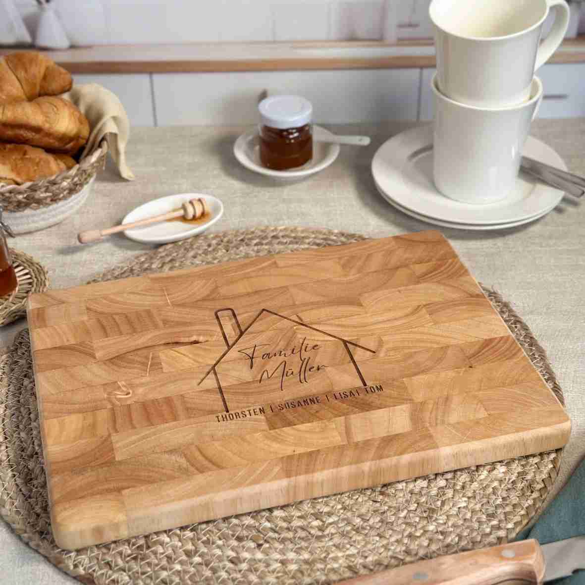 Schneidebrett Stirnholz Haus – personalisiert