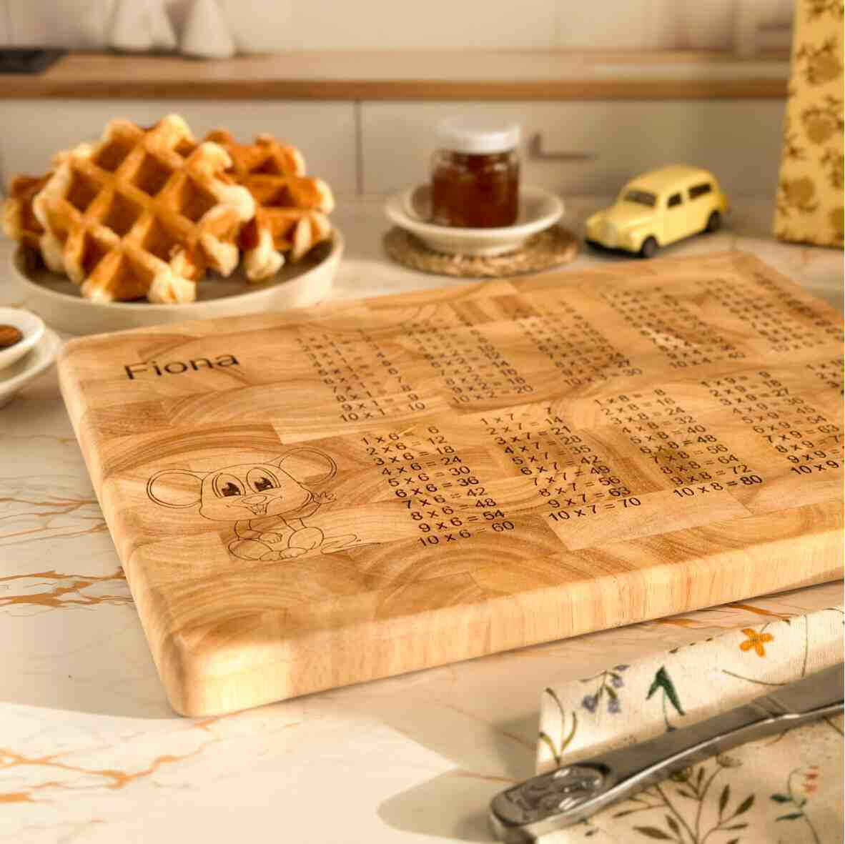 Personalisiertes Schneidebrett Stirnholz 1 x 1 Schulkind.
