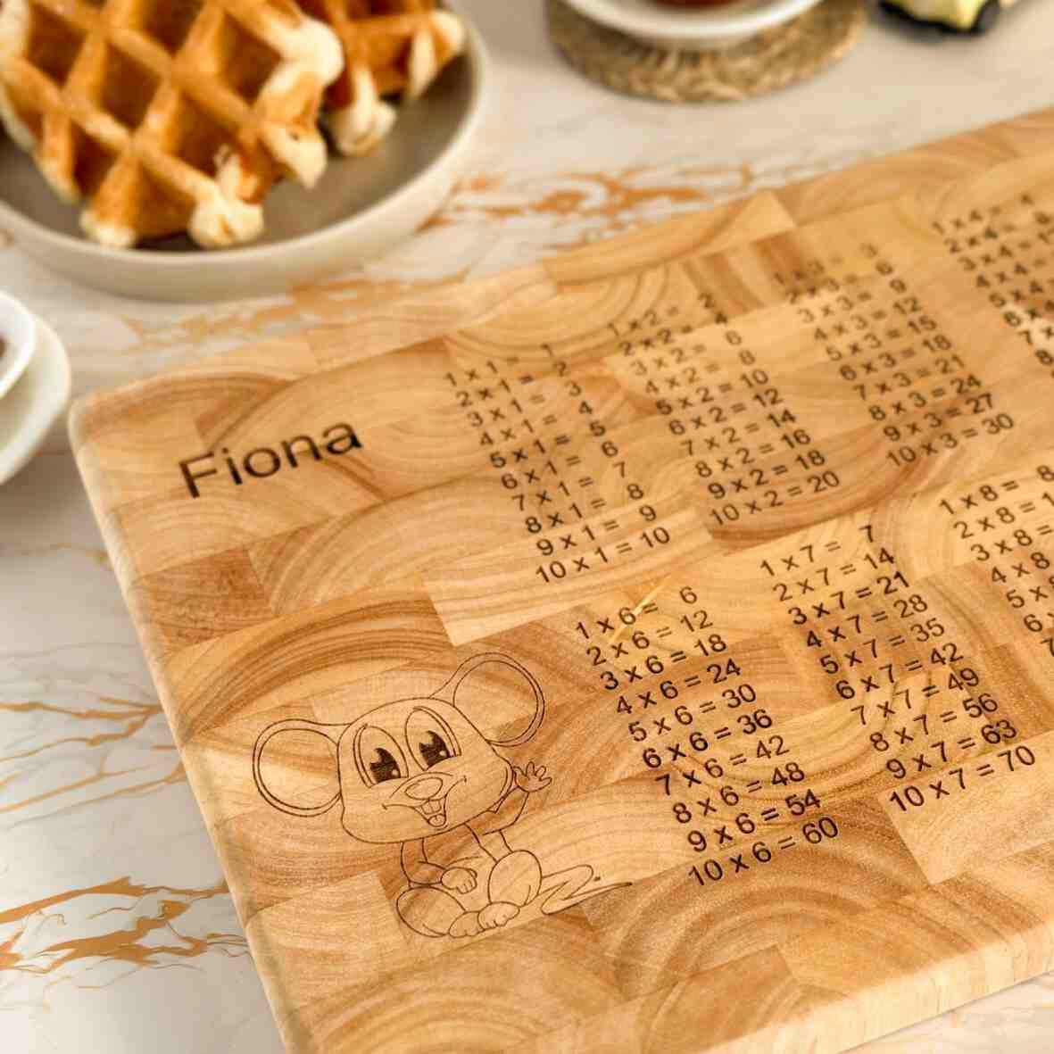 Personalisiertes Schneidebrett Stirnholz 1 x 1 Schulkind.