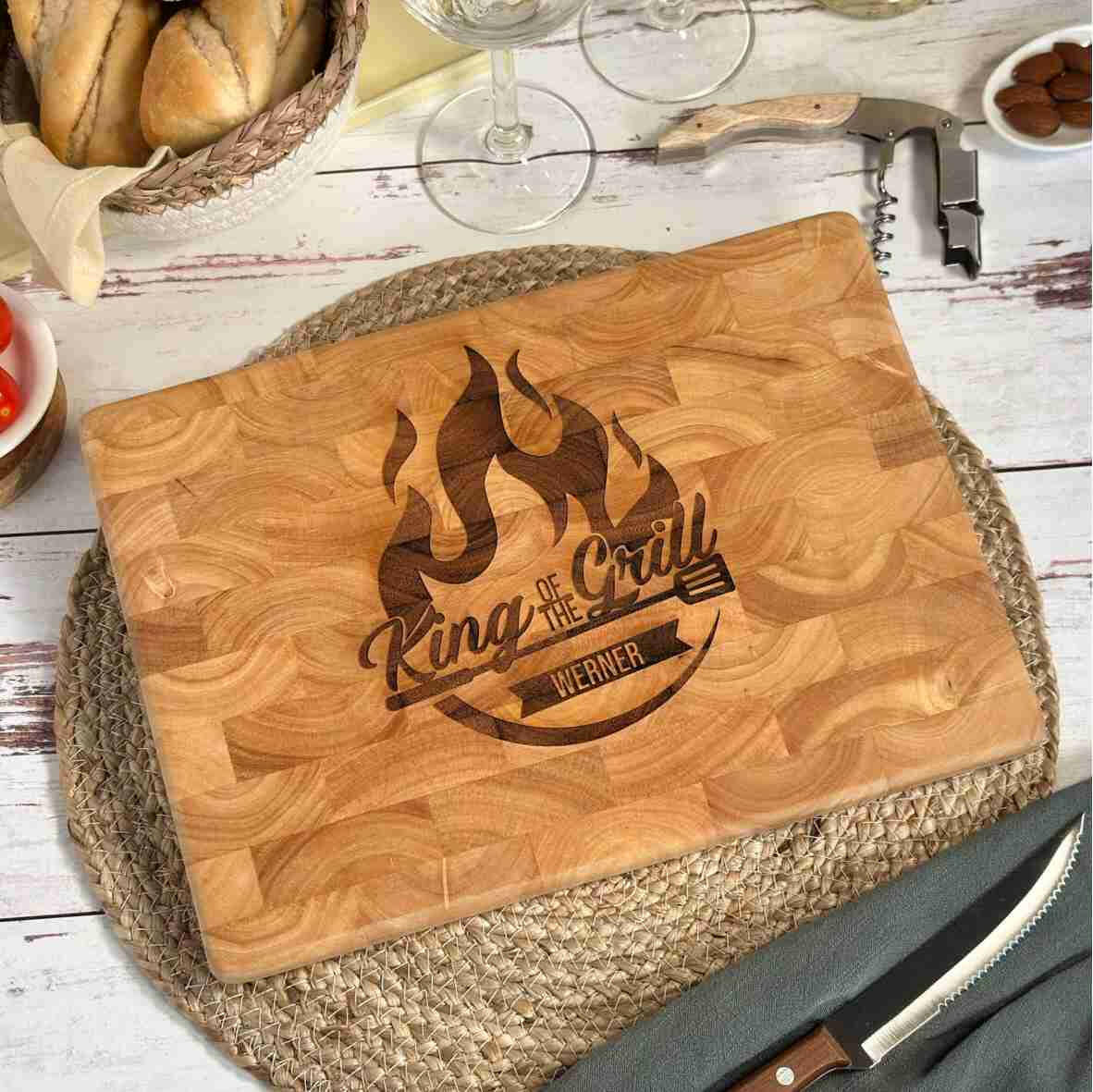 Personalisiertes Schneidebrett Stirnholz King Of The Grill.