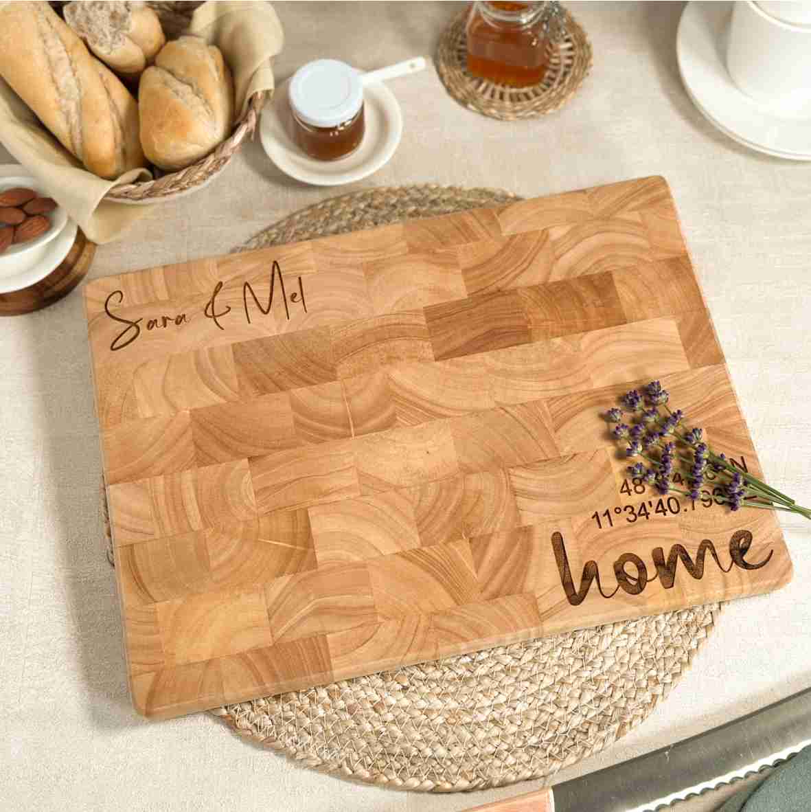 Schneidebrett Stirnholz – personalisiert