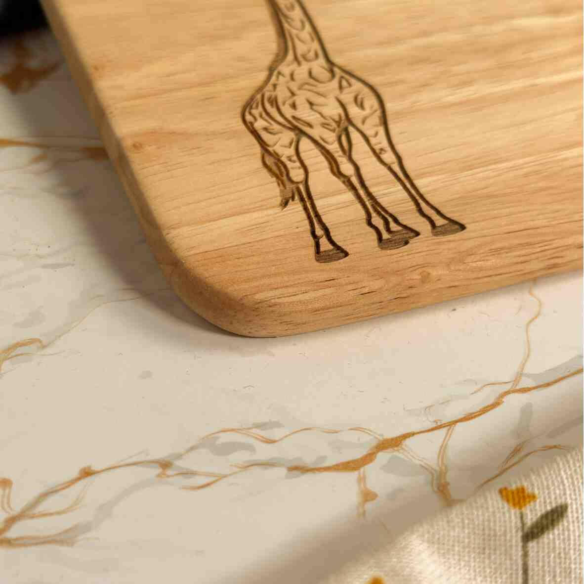 Personalisiertes Frühstücksbrettchen Giraffe.