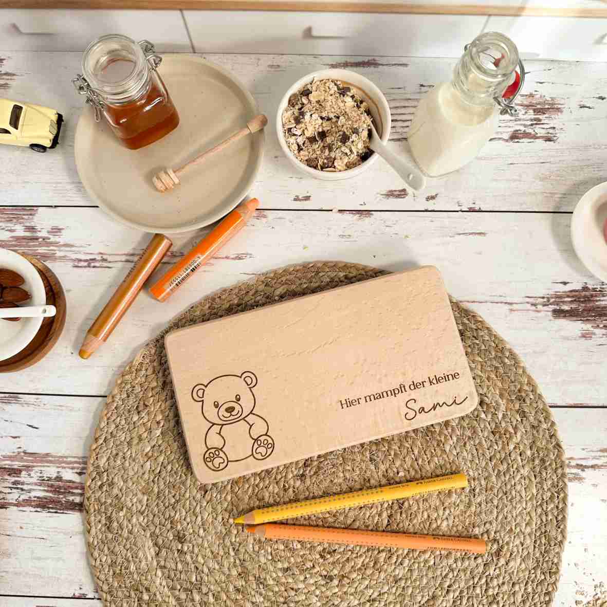 Rechteckiges Frühstücksbrett mit Teddybär-Gravur und Namen