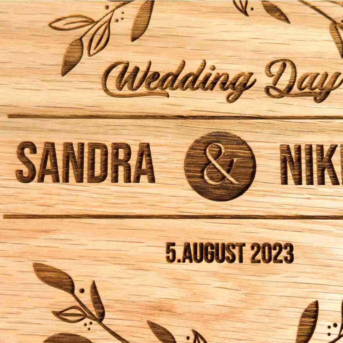 Personalisiertes Eichen-Schneidebrett Wedding Day
