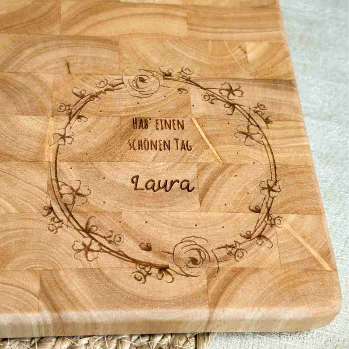 Stirnholz Blumenranke personalisiert