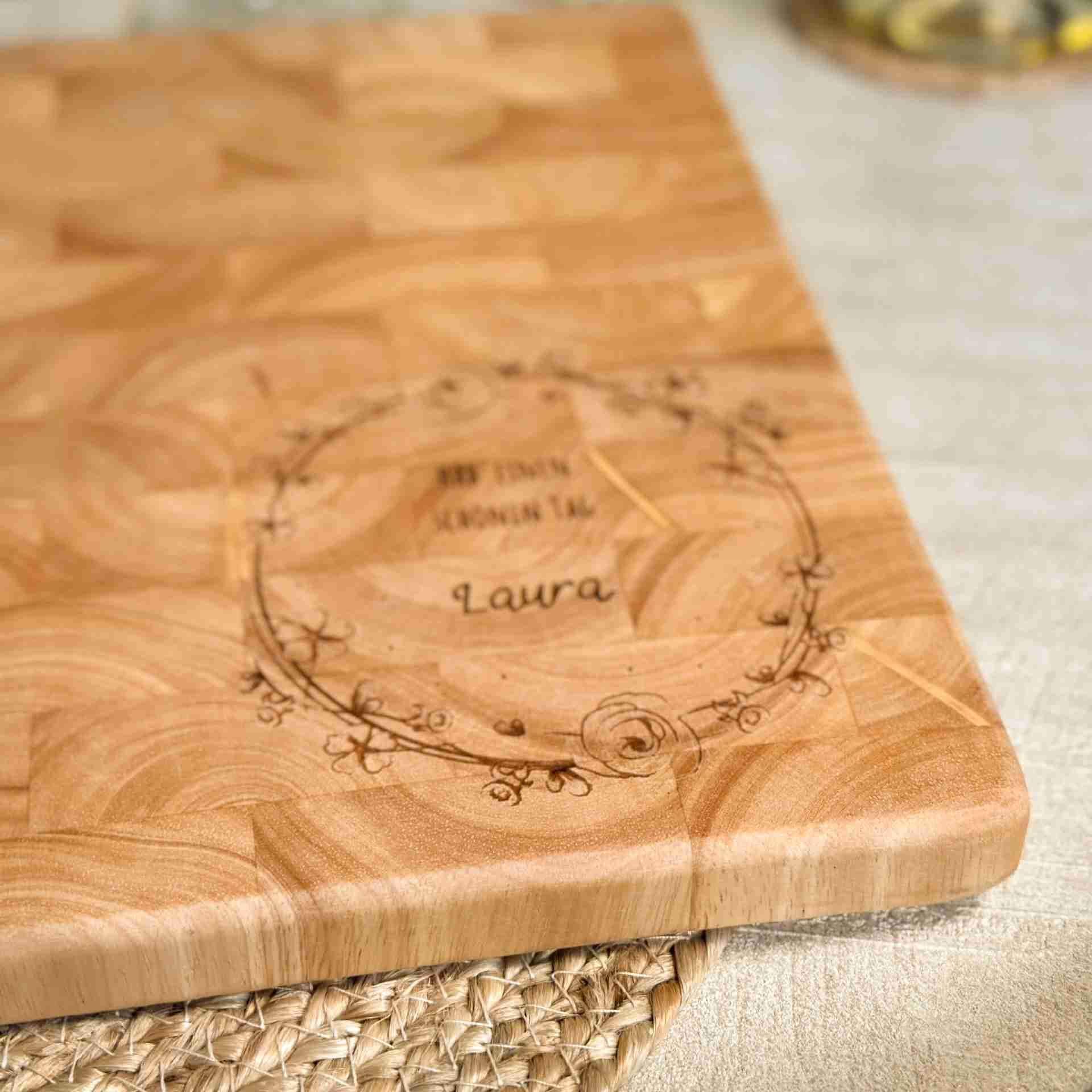 Stirnholz Blumenranke personalisiert