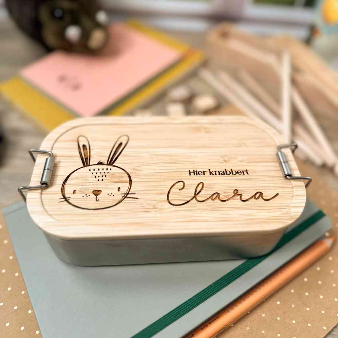 Personalisierte Brotdose mit Hase und Namensgravur