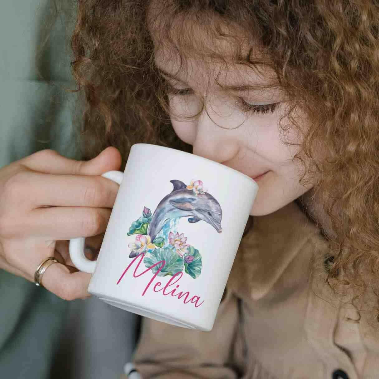 GRAZDesign Personalisierte Tasse – Delfin Motiv Mit Namen, 330 Ml Keramik, Maritime Geschenkidee