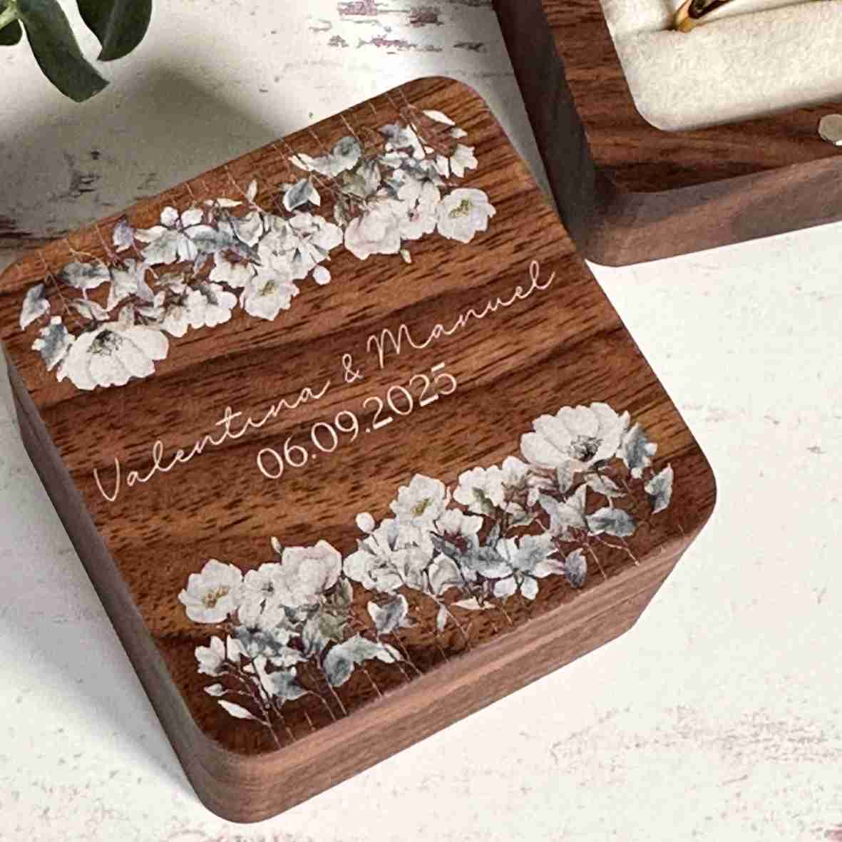 Ringbox Holz Blumenmotiv Namen