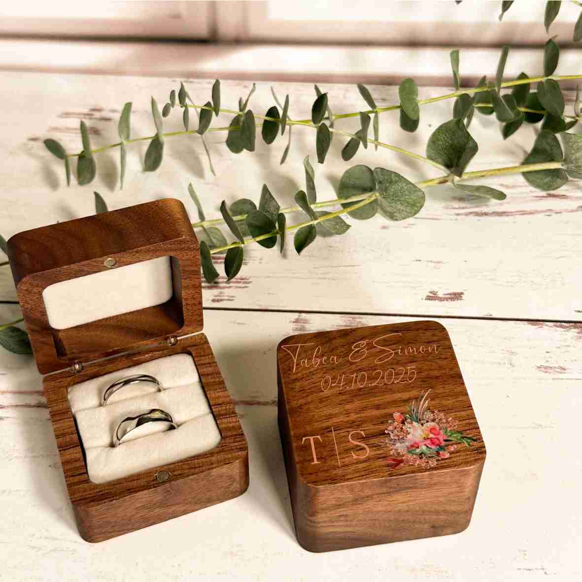 Ringbox Holz mit Blumenmotiv