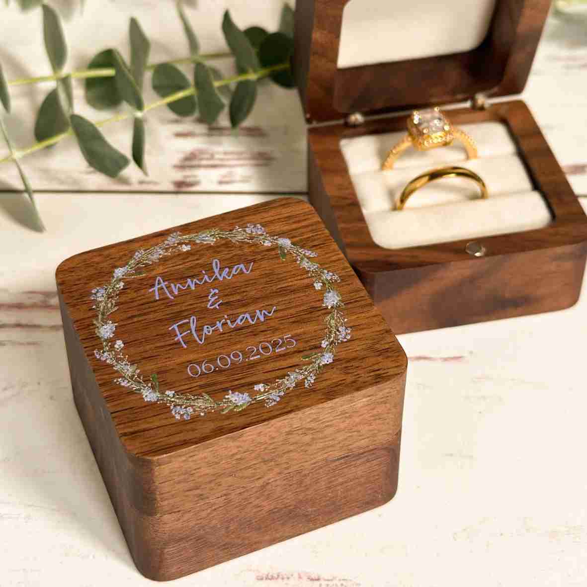 Personalisierte Ringbox Walnussholz bedruckt