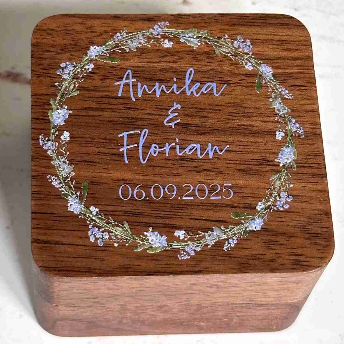 Personalisierte Ringbox Walnussholz bedruckt