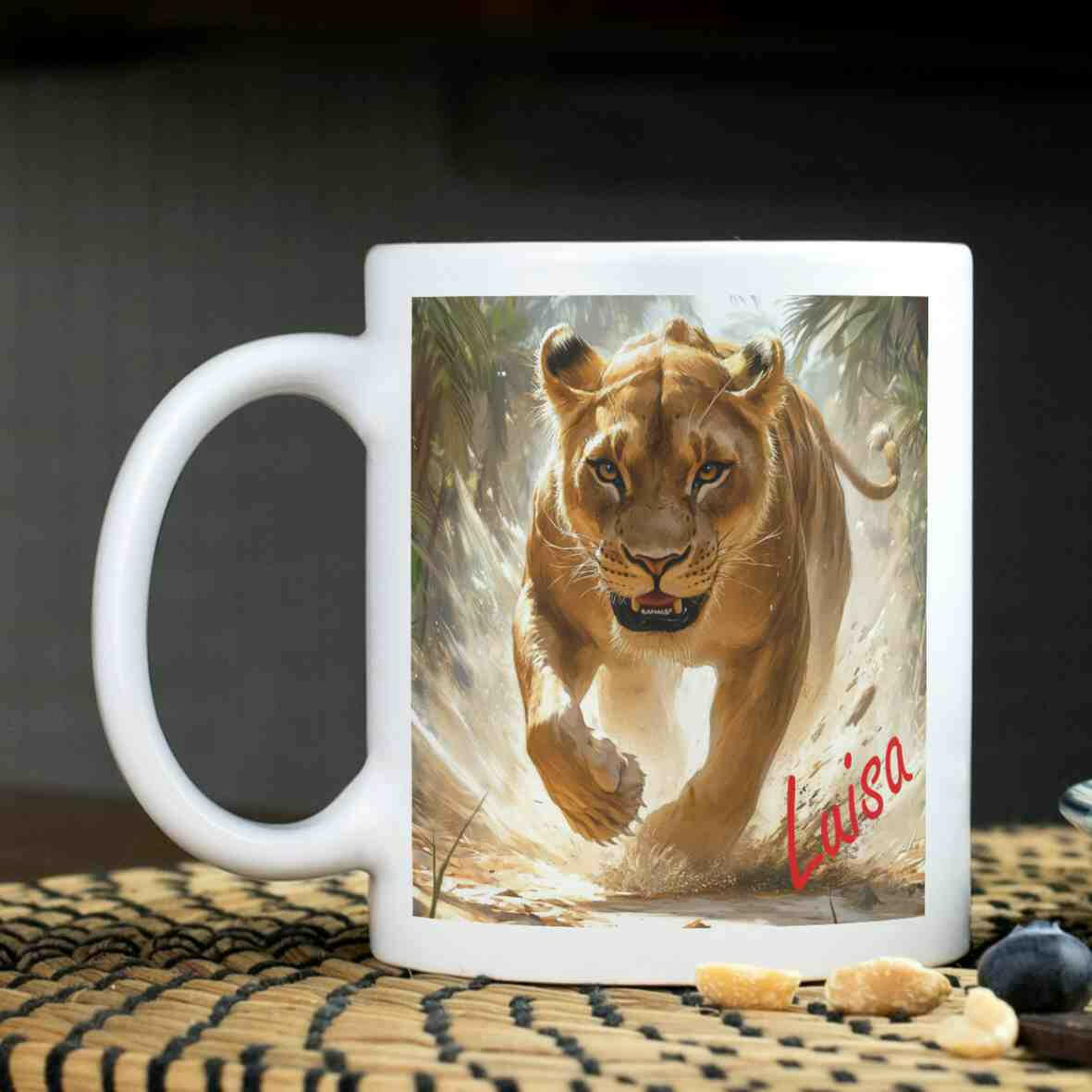 Personalisierte Tasse mächtige Löwin.