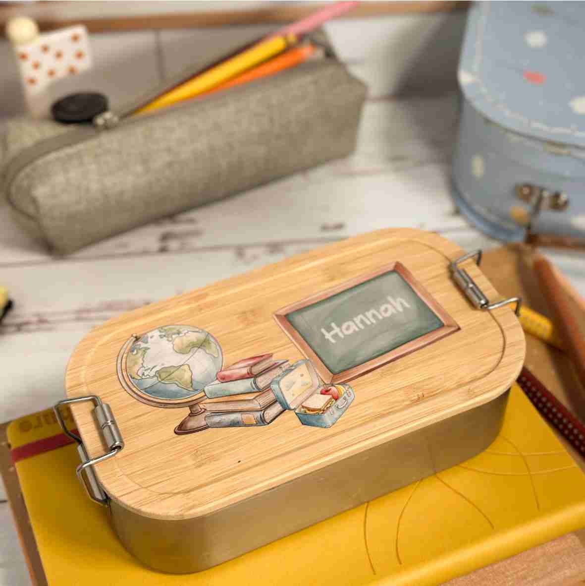 Personalisierte Brotdose aus Edelstahl mit Schulmotiv – Lunchbox mit Name & Bambusdeckel zur Einschulung