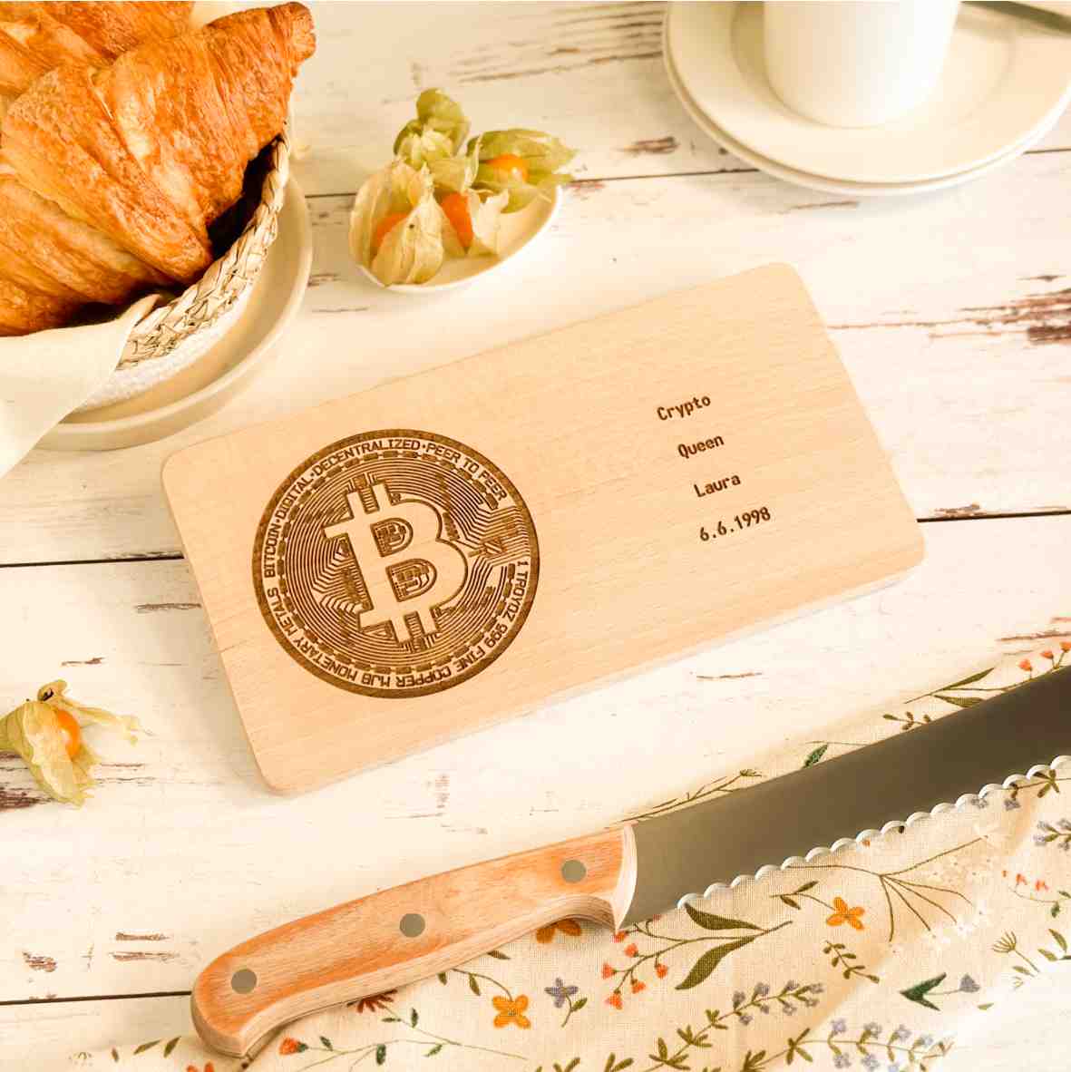 personalisiertes Frühstücksbrettchen Bitcoin Symbol Villa-Schwein 