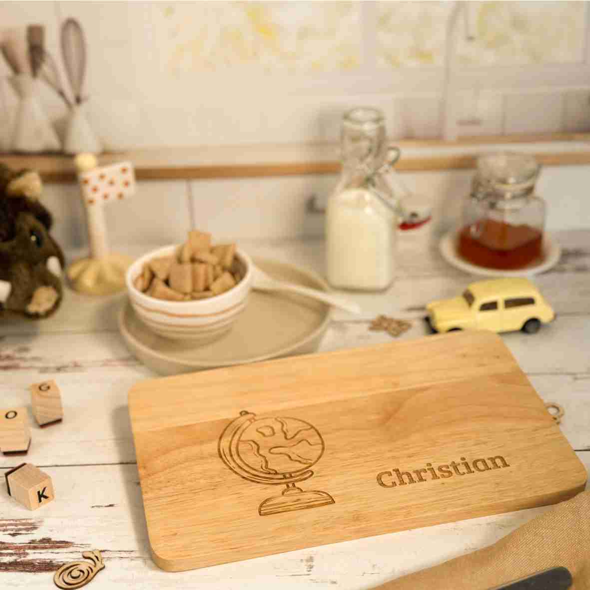 Frühstücksbrett Holz Globus – Christian